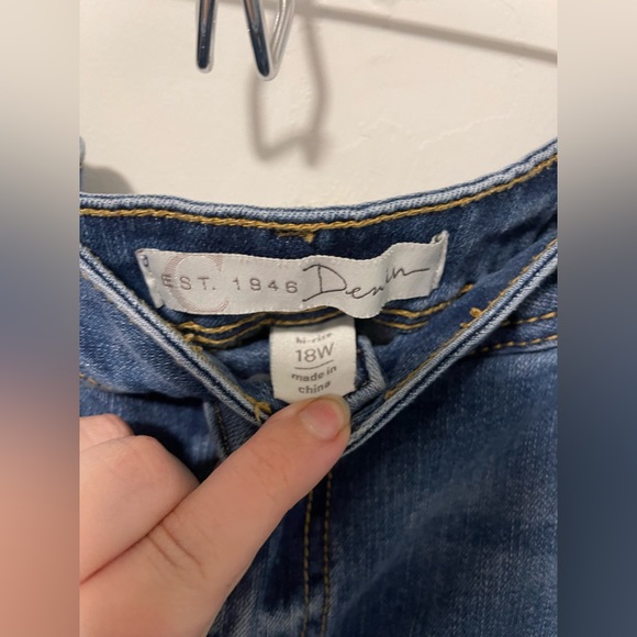 Fluke Hem Cropped Jeans - Picture 3 of 3